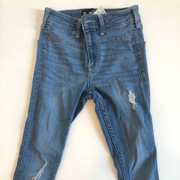 Medium Wash Jeans with two small rips distressing - Picture 1 of 2